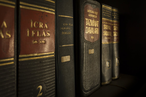 Online paralegal service
